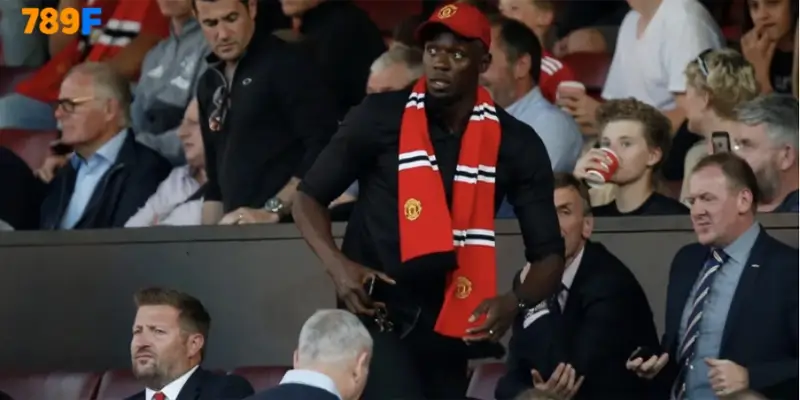 Bolt từng đến xem Man Utd thi đấu ở Ngoại hạng Anh năm 2018. Bolt từng đến xem Man Utd thi đấu ở Ngoại hạng Anh năm 2018.