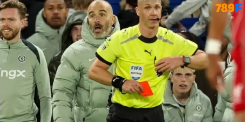 Maresca bị truất quyền chỉ đạo vì màn ăn mừng kiểu Mourinho 1 Maresca bị truất quyền chỉ đạo vì màn ăn mừng kiểu Mourinho