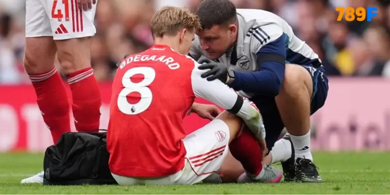 Odegaard vẫn được gọi lên ĐTQG dù chưa bình phục chấn thương Odegaard vẫn được gọi lên ĐTQG dù chưa bình phục chấn thương